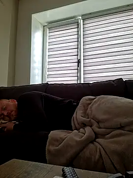 svenni2525 online show from 10/16/25, 10:49