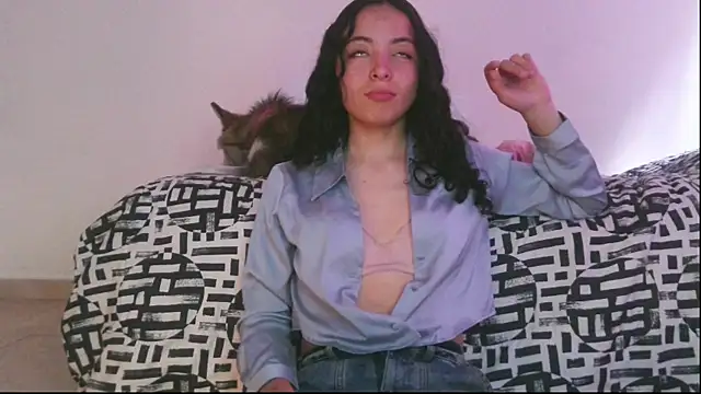 aliceclair  online show from 10/26/25, 08:04