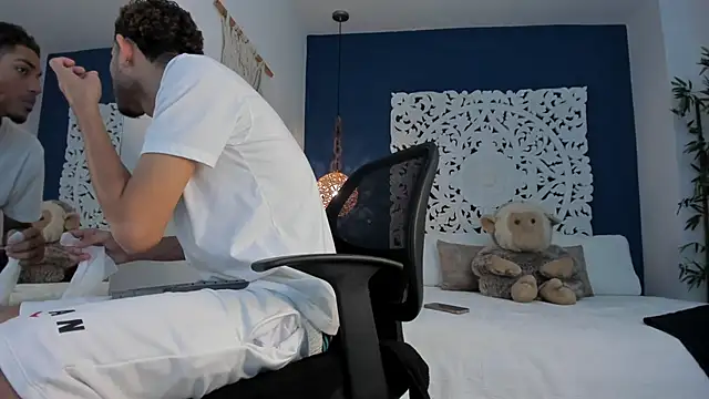 Snapshot of Adonis_WB chatting on 11/05/25, 08:42 Adonis WB online show from 11/05/25, 08:42