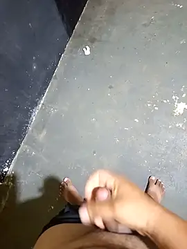 hendy692 online show from 12/18/25, 04:51