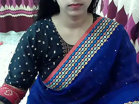 Snapshot of Hot-Hot chatting on 06/11/26, 03:48 Hot-Hot online show from 06/11/26, 03:48