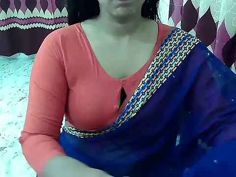 Snapshot of Hot-Hot chatting on 06/11/26, 03:54 Hot-Hot online show from 06/11/26, 03:54
