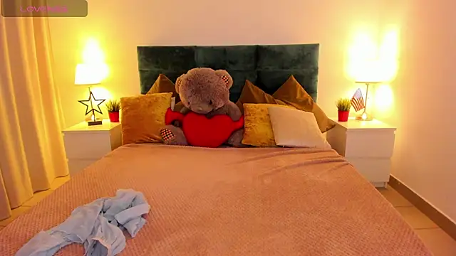 mishapallmer online show from 10/11/25, 01:16