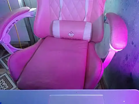 ahoa Tk online show from 12/15/25, 04:50