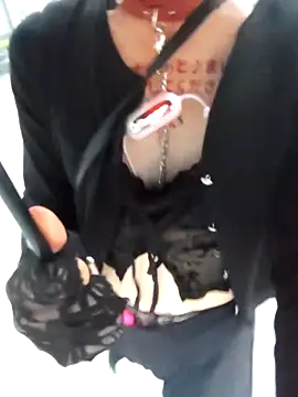 pink-mai online show from 10/31/25, 07:31