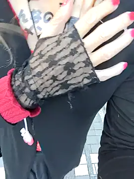 pink-mai online show from 11/23/25, 11:59