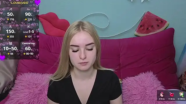 Snapshot of SofySofty chatting on 12/04/25, 06:44 SofySofty online show from 12/04/25, 06:44