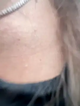 Snapshot of Sara-cooper2 chatting on 09/23/25, 07:17 Sara-cooper2 online show from 09/23/25, 07:17