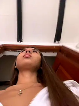 Snapshot of Sara-cooper2 chatting on 11/10/25, 02:16 Sara-cooper2 online show from 11/10/25, 02:16