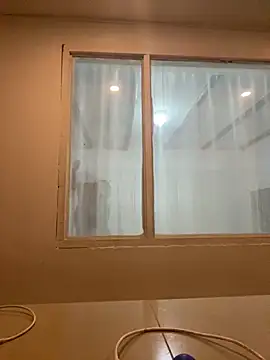 Snapshot of Sara-cooper2 chatting on 11/14/25, 03:22 Sara-cooper2 online show from 11/14/25, 03:22