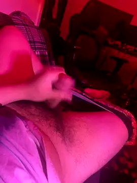 Snapshot of gucky25 chatting on 09/11/25, 02:55 gucky25 online show from 09/11/25, 02:55