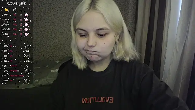 Snapshot of vendymories chatting on 09/16/25, 06:47 vendymories online show from 09/16/25, 06:47