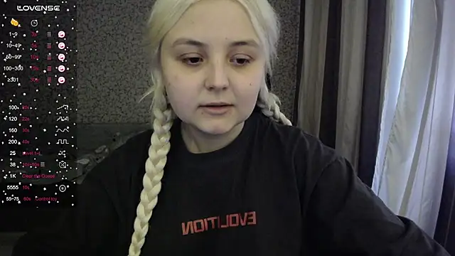 Snapshot of vendymories chatting on 10/04/25, 10:24 vendymories online show from 10/04/25, 10:24