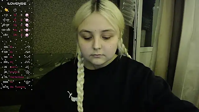 Snapshot of vendymories chatting on 10/12/25, 08:52 vendymories online show from 10/12/25, 08:52