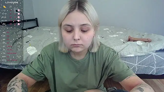 Snapshot of vendymories chatting on 12/15/25, 06:28 vendymories online show from 12/15/25, 06:28