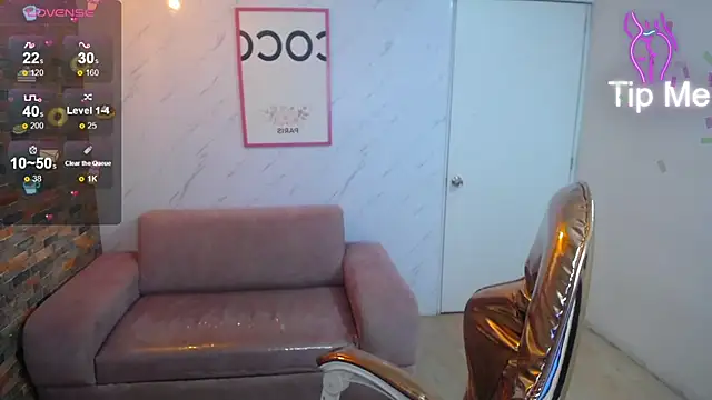 Snapshot of Eilyn_love_b chatting on 09/17/25, 12:51 Eilyn love b online show from 09/17/25, 12:51