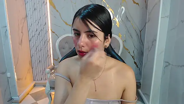 Snapshot of Eilyn_love_b chatting on 09/20/25, 12:50 Eilyn love b online show from 09/20/25, 12:50