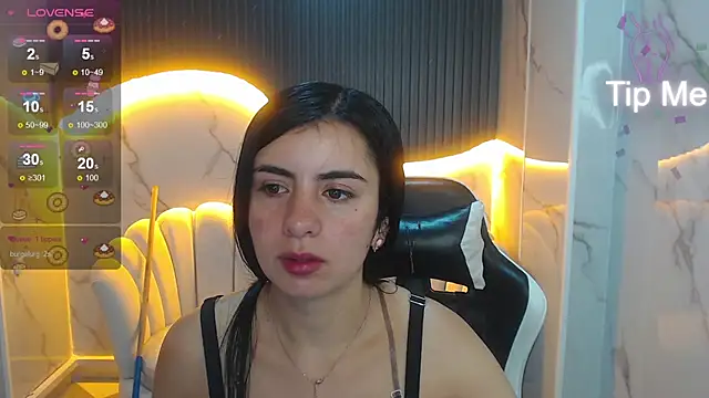 Snapshot of Eilyn_love_b chatting on 10/10/25, 12:48 Eilyn love b online show from 10/10/25, 12:48