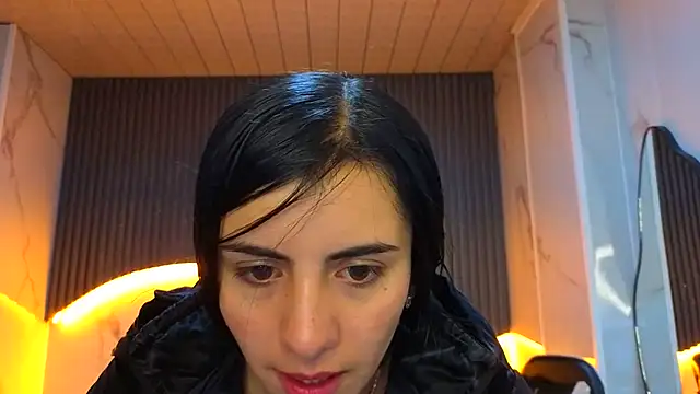 Snapshot of Eilyn_love_b chatting on 10/29/25, 12:40 Eilyn love b online show from 10/29/25, 12:40