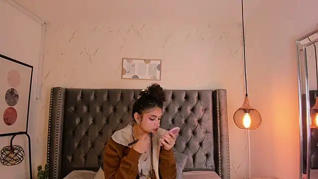 Puffy Hearts online show from 09/25/25, 03:38