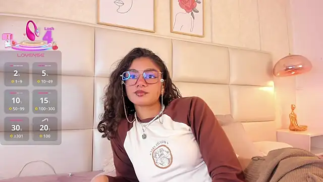 Puffy Hearts online show from 10/23/25, 04:50