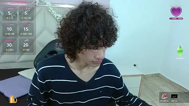 Chipi tay online show from 10/31/25, 11:33