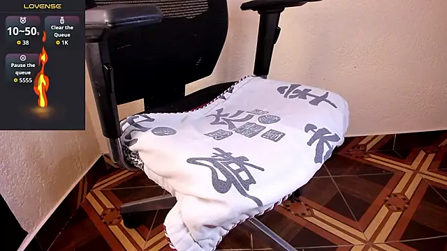 Snapshot of kaifas_dirty chatting on 02/10/26, 01:04 kaifas dirty online show from 02/10/26, 01:04