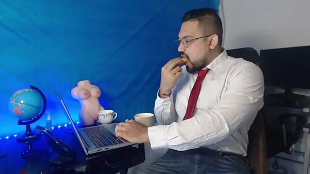 Felipe Quiroz1 online show from 09/10/25, 12:05