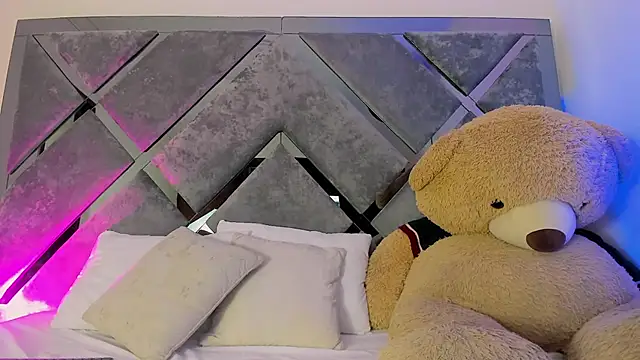 Snapshot of Sweet_Salome1 chatting on 11/12/25, 12:16 Sweet Salome1 online show from 11/12/25, 12:16