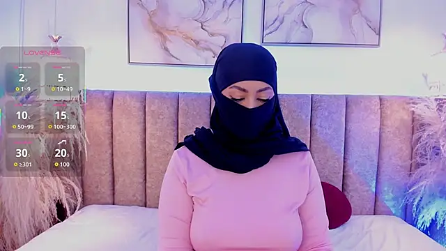 azza   online show from 10/11/25, 12:04