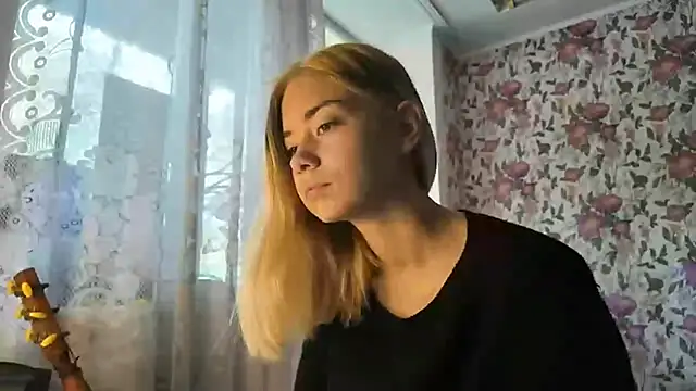 Witching Moon online show from 09/26/25, 07:45