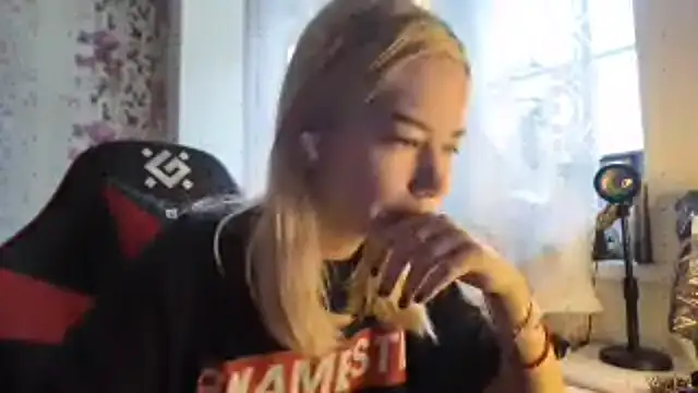 Witching Moon online show from 10/23/25, 07:40