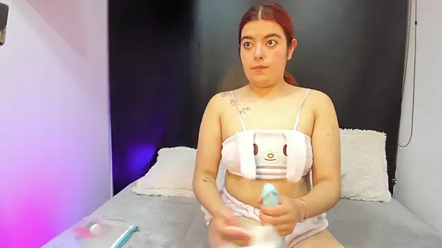 Lila Cox online show from 09/10/25, 11:10