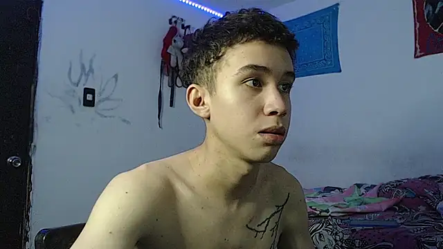 whiteboy69902 online show from 10/21/25, 06:19