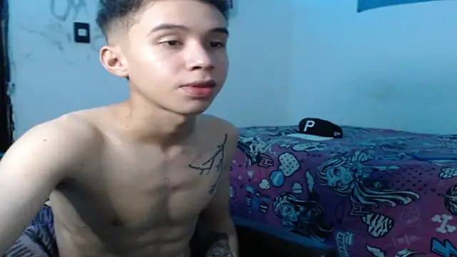 whiteboy69902 online show from 10/23/25, 05:12