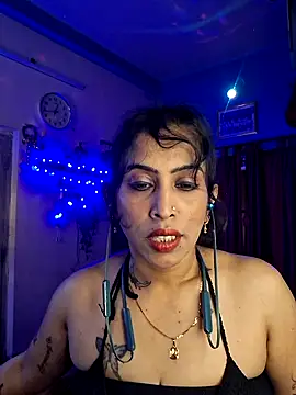 Snapshot of Love_Beauty01 chatting on 03/08/26, 06:44 Love Beauty01 online show from 03/08/26, 06:44