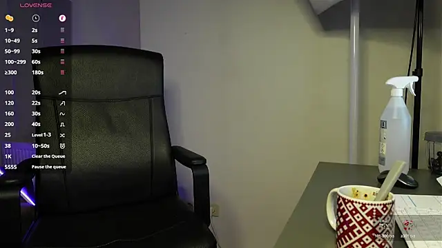 Snapshot of Ricky_Becko chatting on 10/31/25, 04:41 Ricky Becko online show from 10/31/25, 04:41