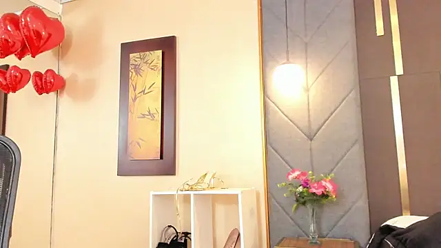 OliviGrace online show from 11/22/25, 08:41