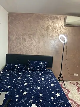 Snapshot of JaneetDeea chatting on 11/15/25, 03:19 JaneetDeea online show from 11/15/25, 03:19