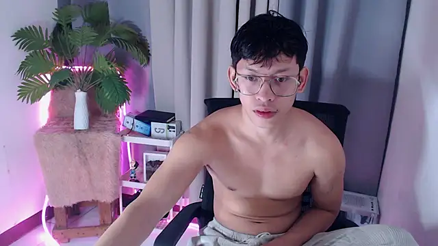 pinkcock froi2305 online show from 12/18/25, 01:22