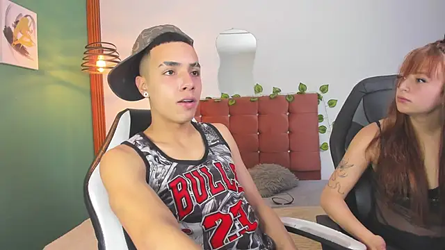 Aisha andy online show from 09/18/25, 04:14