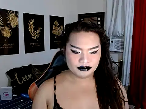 Snapshot of TSbrianaHugeCock chatting on 11/24/25, 06:13 TSbrianaHugeCock online show from 11/24/25, 06:13