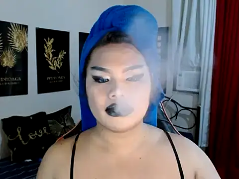 Snapshot of TSbrianaHugeCock chatting on 11/27/25, 09:00 TSbrianaHugeCock online show from 11/27/25, 09:00