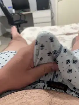 Snapshot of Novinho16cmz chatting on 10/13/25, 01:05 Novinho16cmz online show from 10/13/25, 01:05