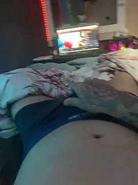 Snapshot of o-theus chatting on 11/07/25, 12:38 o-theus online show from 11/07/25, 12:38