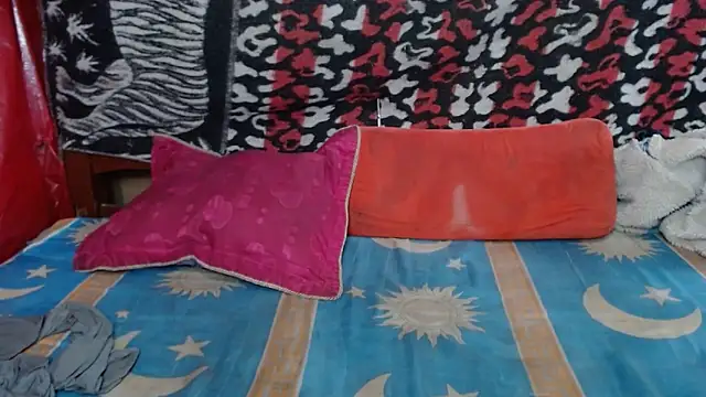 Snapshot of Dirty_sandy888 chatting on 10/25/25, 08:14 Dirty sandy888 online show from 10/25/25, 08:14