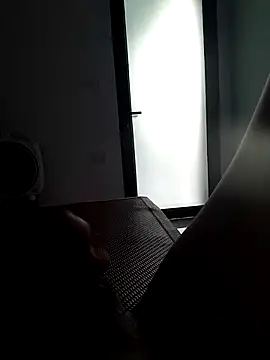 Snapshot of quoc85 chatting on 10/08/25, 12:08 quoc85 online show from 10/08/25, 12:08