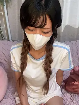 emiiiii1001 online show from 09/11/25, 05:18