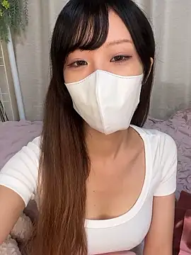 emiiiii1001 online show from 09/13/25, 01:49