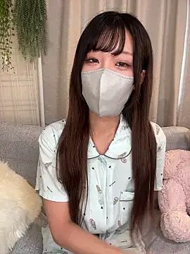 emiiiii1001 online show from 11/01/25, 02:46